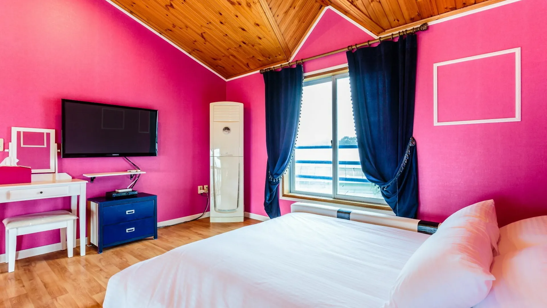 Santorini Pension Jeju Semesterbostad